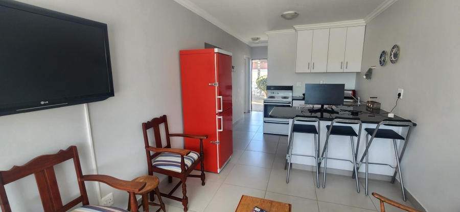 6 Bedroom Property for Sale in Fraaiuitsig Western Cape